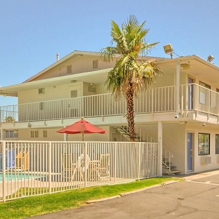 Motel 6-Fresno, Ca - Blackstone North Buitenkant foto