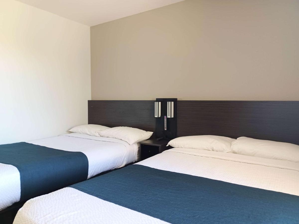 Motel 6-Fresno, Ca - Blackstone North Buitenkant foto