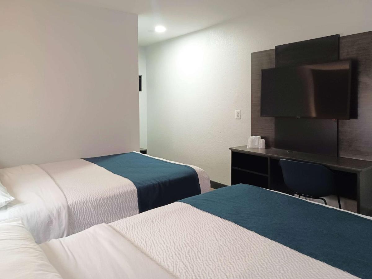 Motel 6-Fresno, Ca - Blackstone North Buitenkant foto