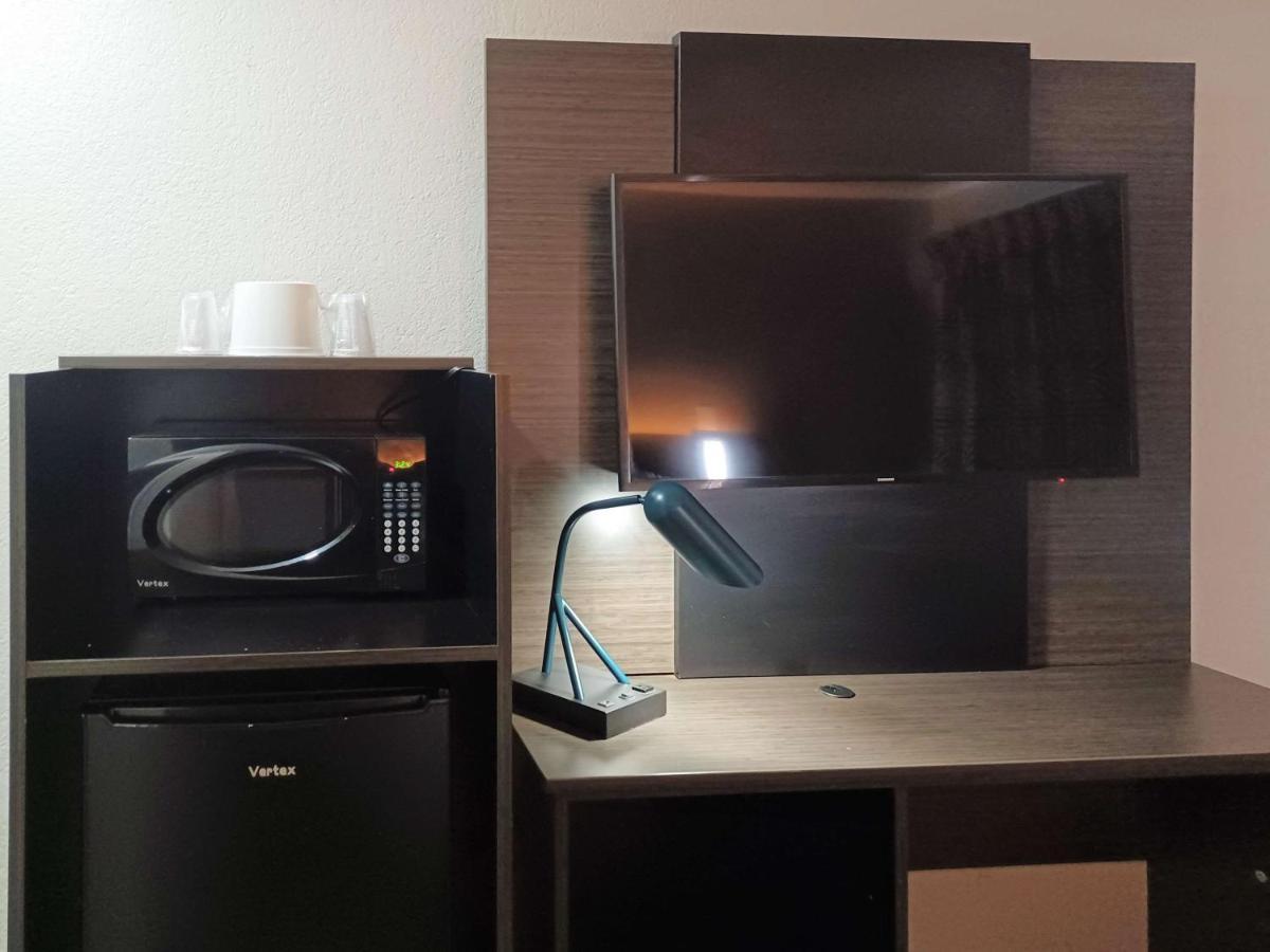 Motel 6-Fresno, Ca - Blackstone North Buitenkant foto