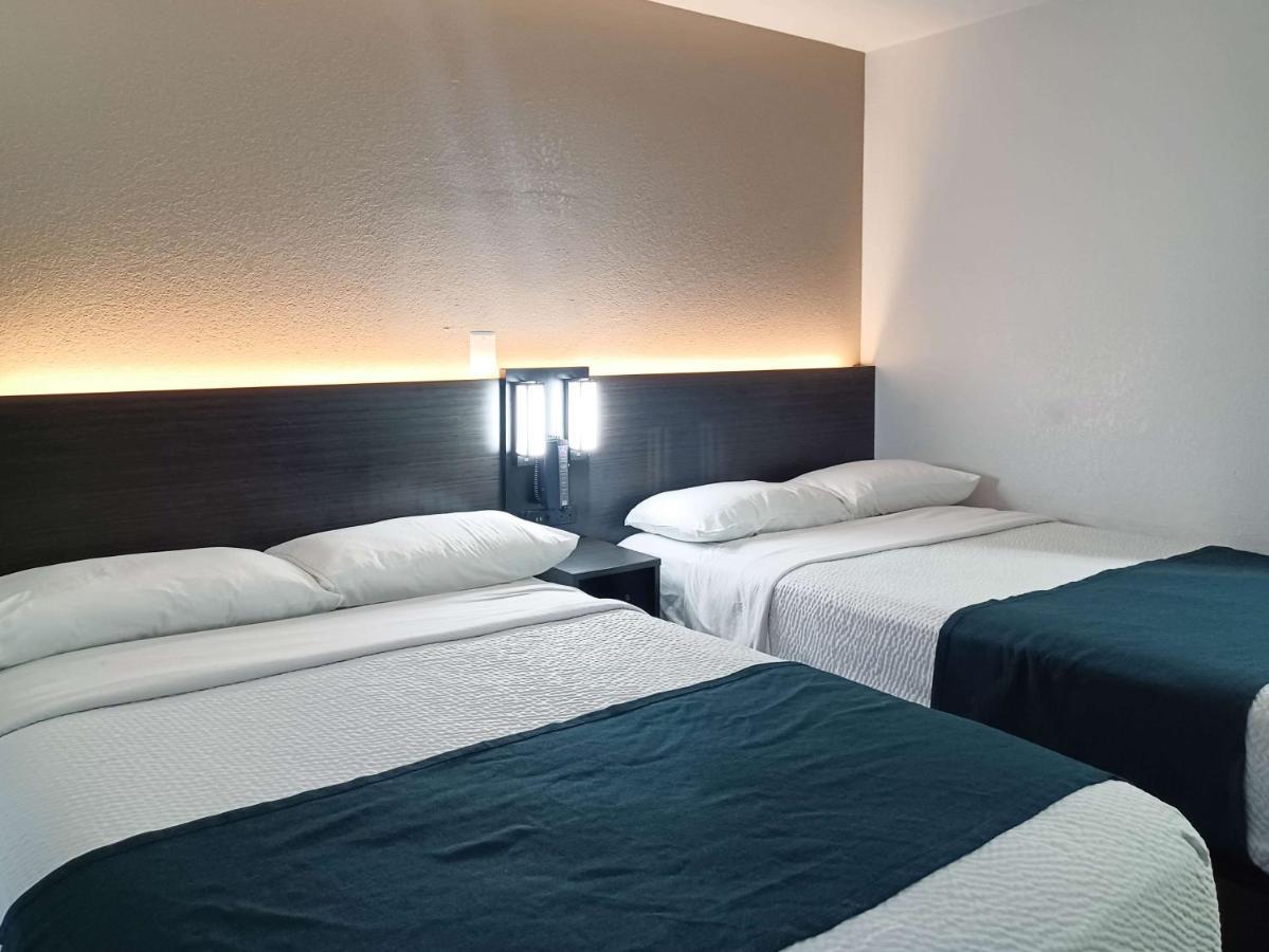 Motel 6-Fresno, Ca - Blackstone North Buitenkant foto