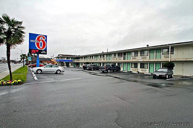 Motel 6-Fresno, Ca - Blackstone North Buitenkant foto