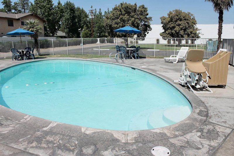 Motel 6-Fresno, Ca - Blackstone North Buitenkant foto