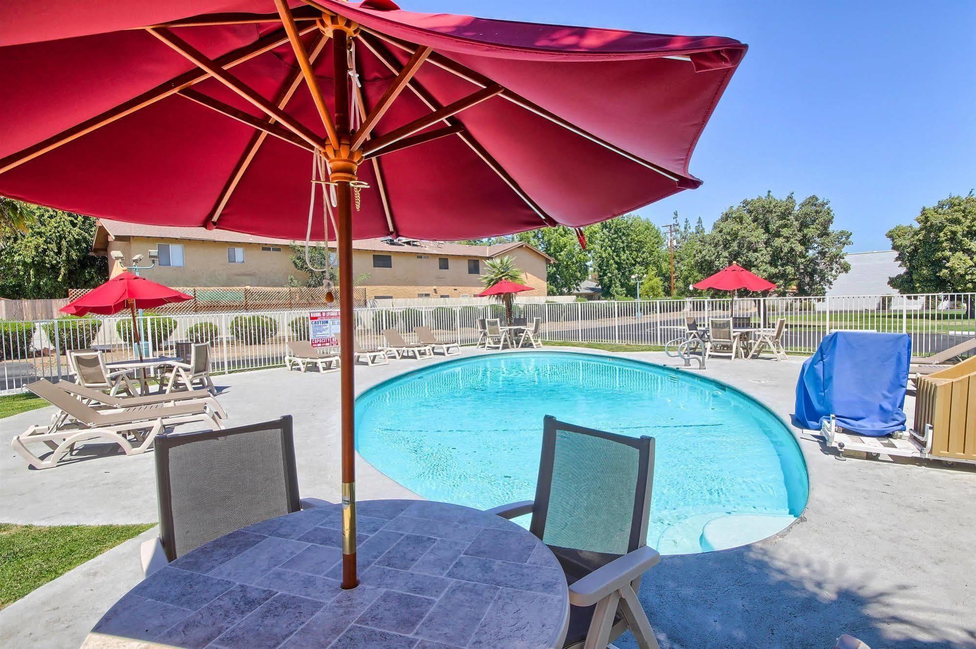 Motel 6-Fresno, Ca - Blackstone North Buitenkant foto